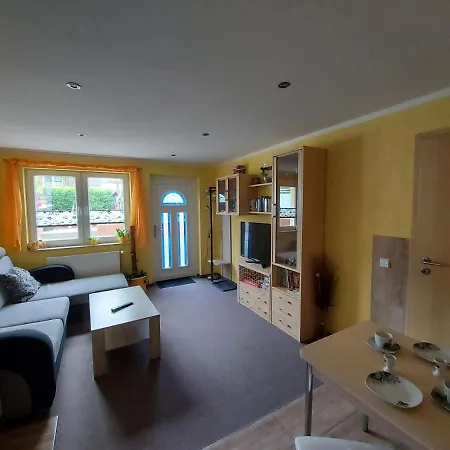 Ferienwohnung Robby 아파트